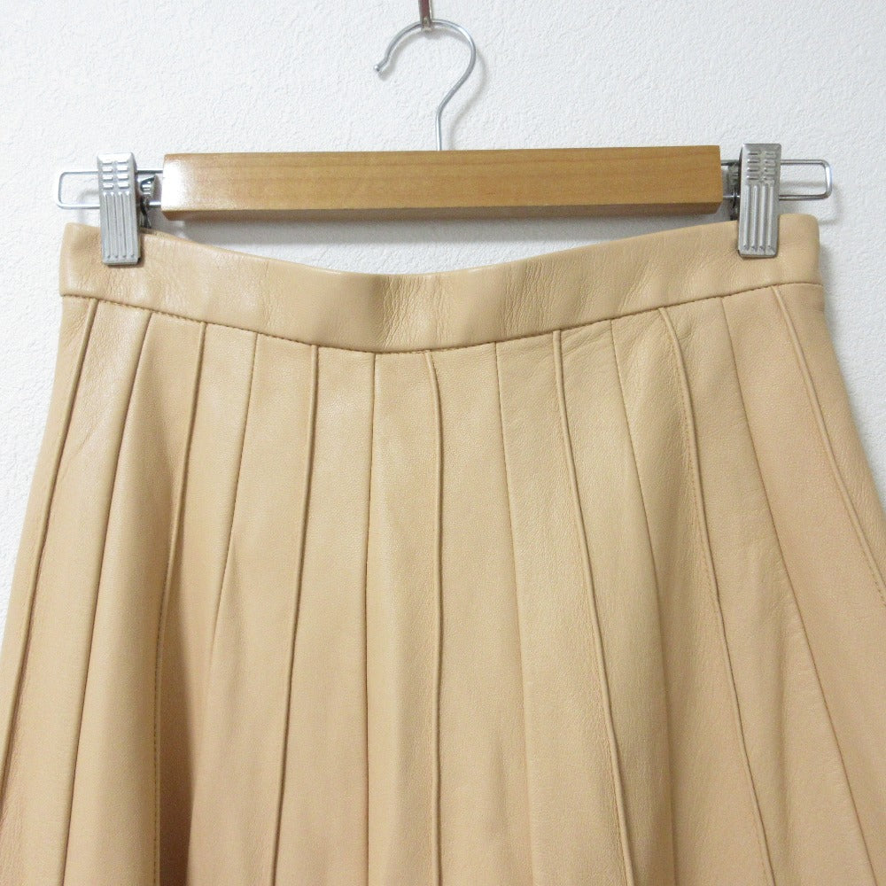ebure Lamb Leather Pleated Long Skirt