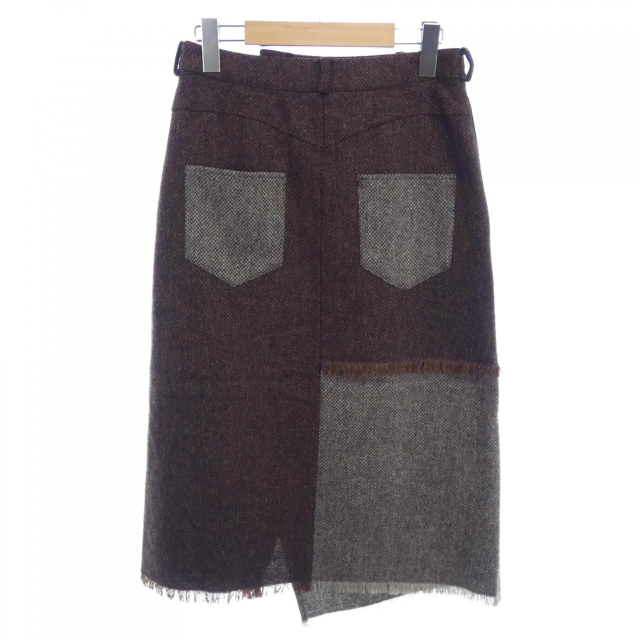 アカネ ウツノミヤ スカート