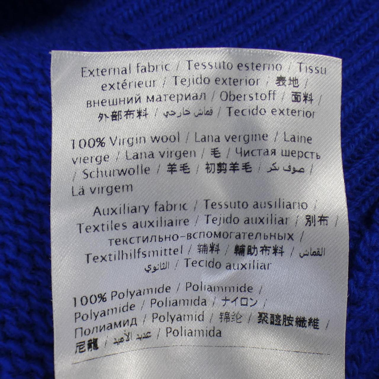 レッドヴァレンティノ ニット