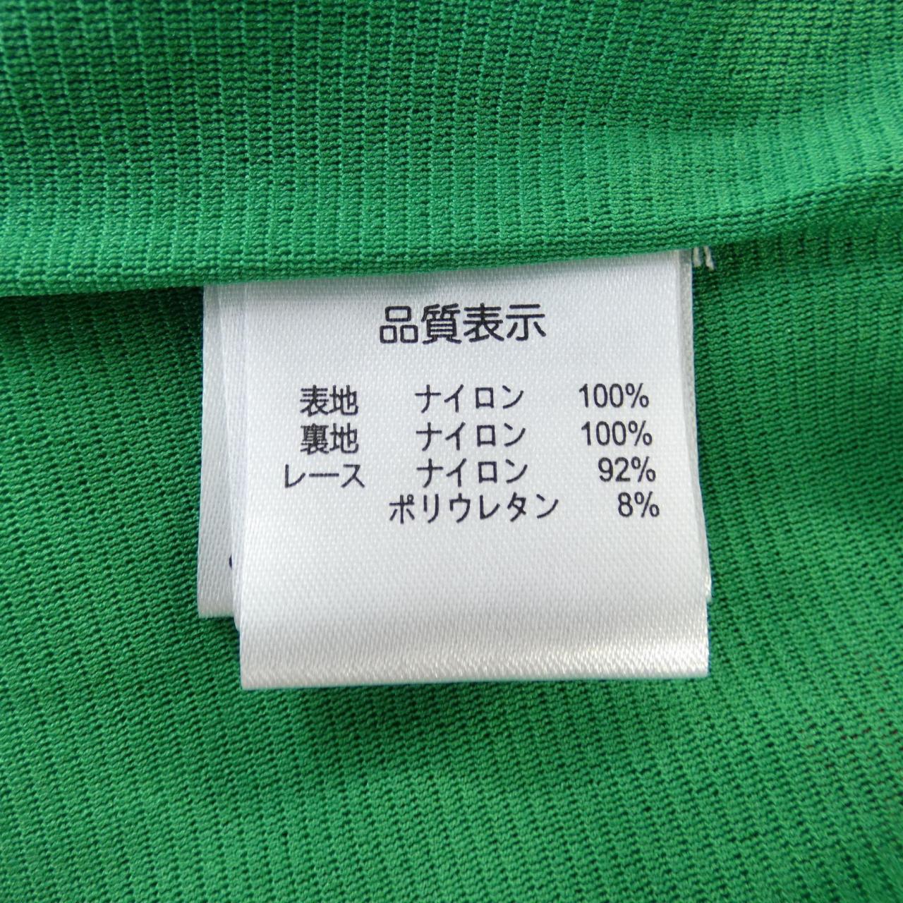 スーパービューティ ワンピース