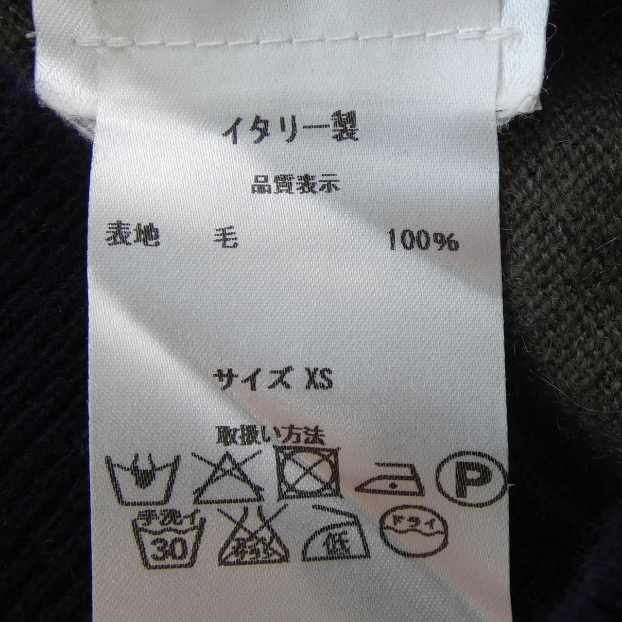 ヴァレンティノ ニットトップス