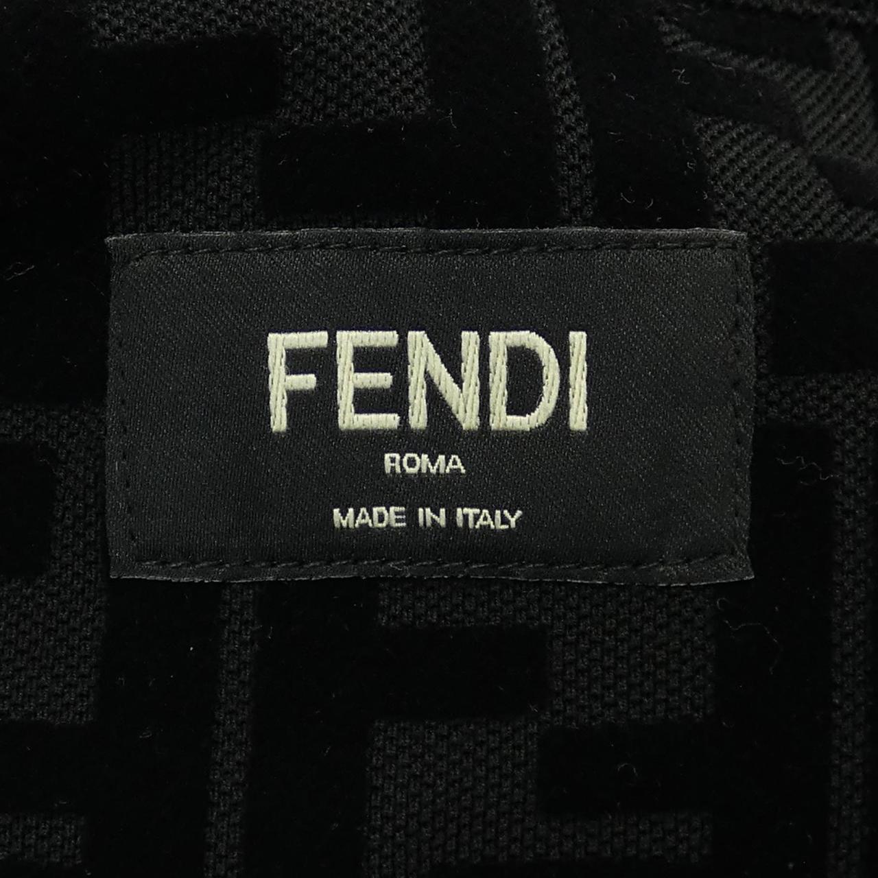 フェンディ Tシャツ