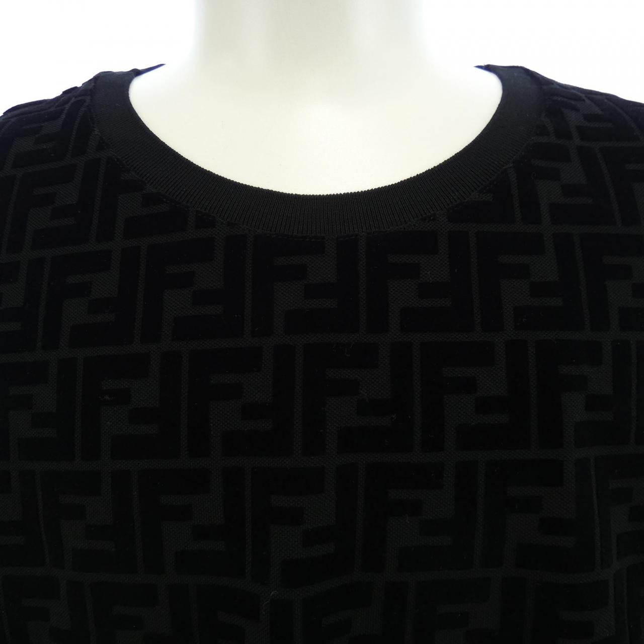フェンディ Tシャツ