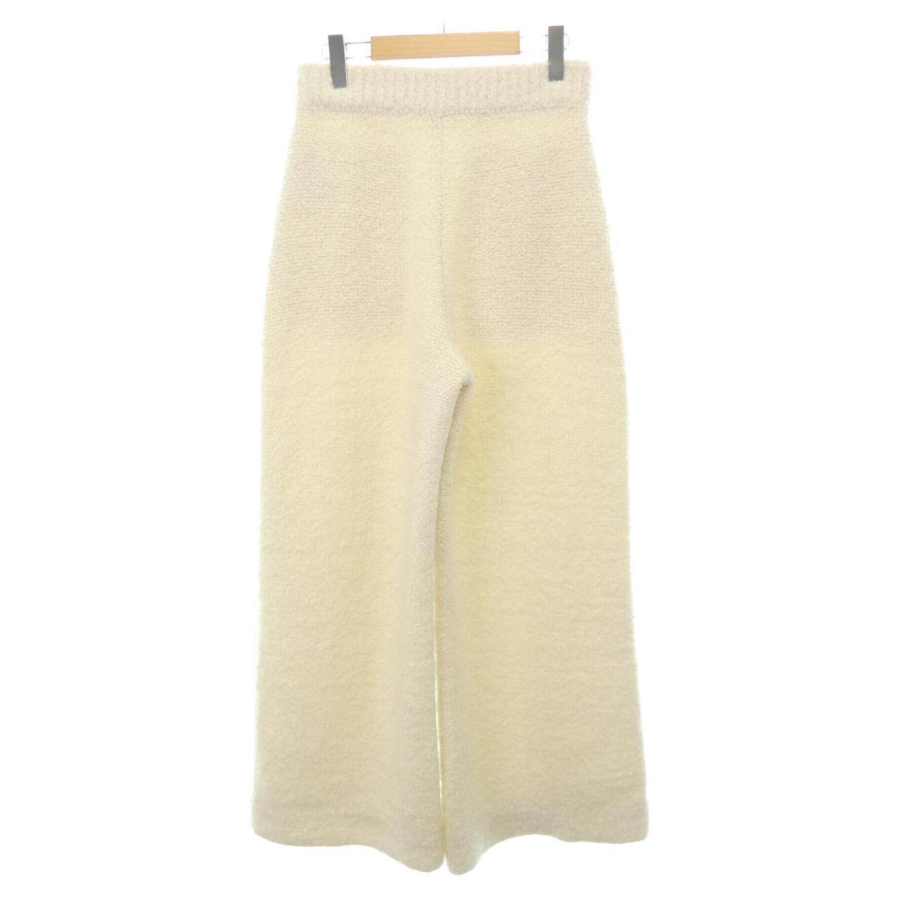 シャネル カシミヤパンツ
