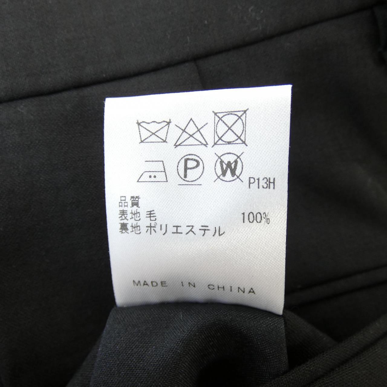 ゴタイリク DORMEUスーツ