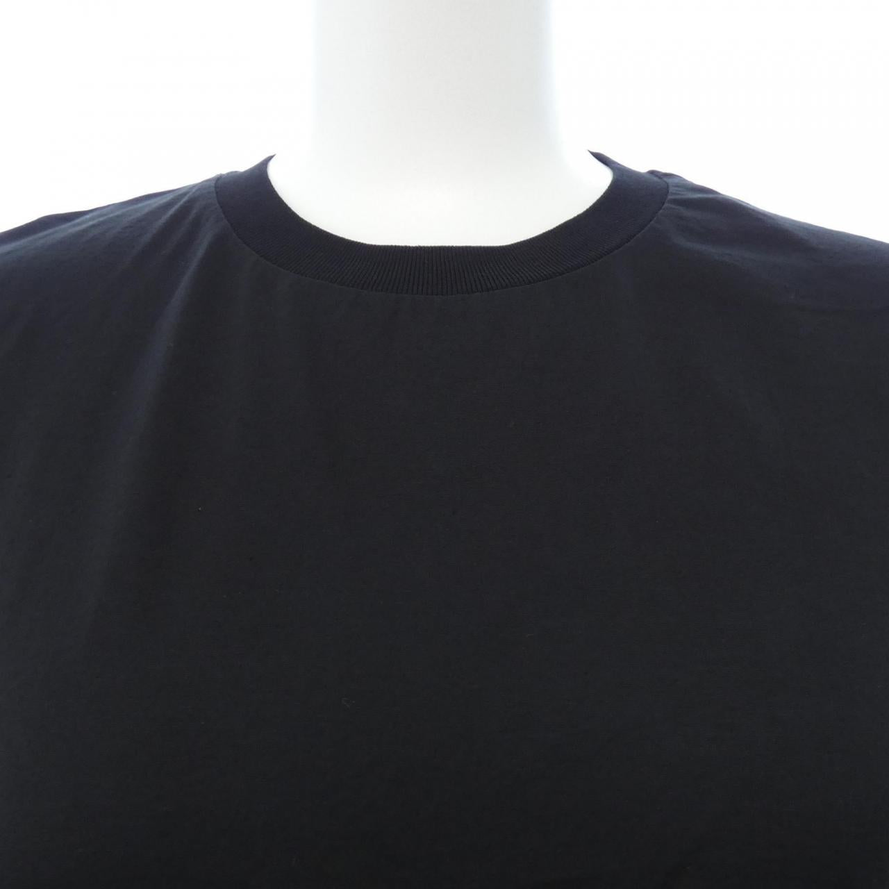 プラダ Tシャツ