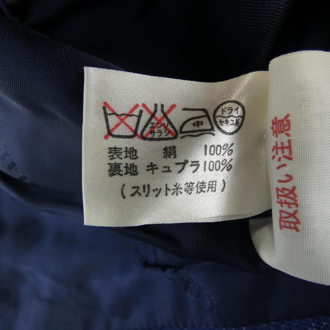 レオナールファッション ノーカラージャケット