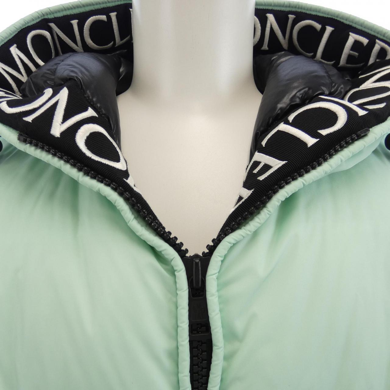 モンクレール MONTCLA ダウンジャケット