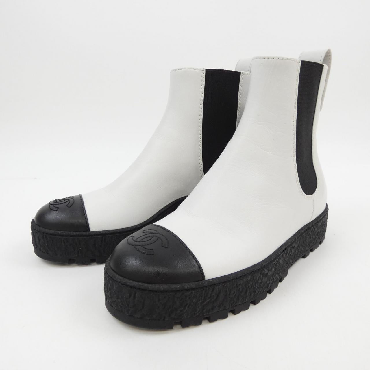 シャネル カーフスキン ブーツ