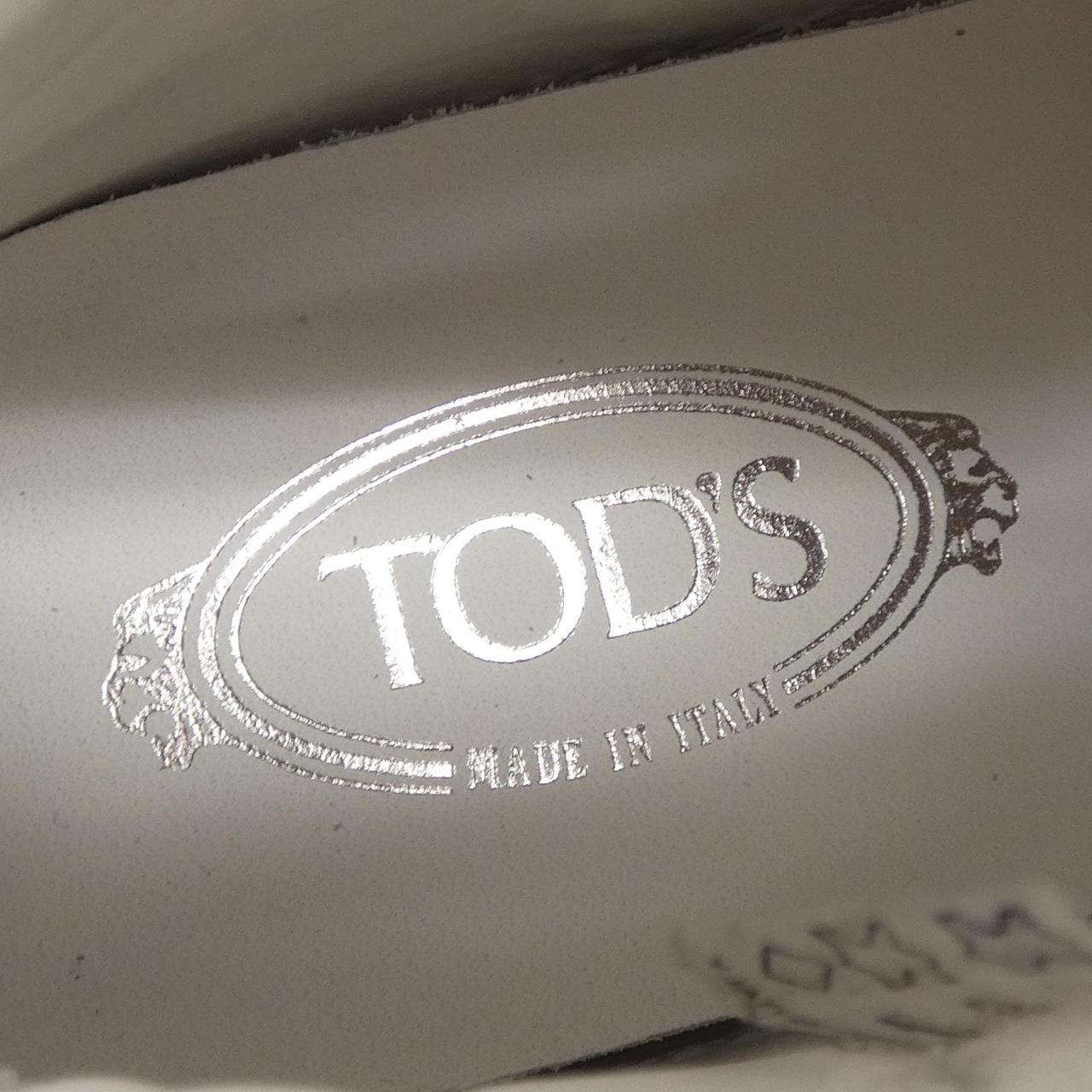 トッズ スニーカー