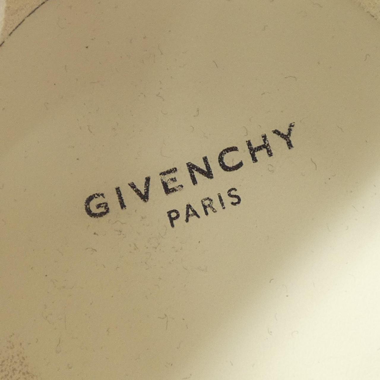 ジバンシィ スニーカー