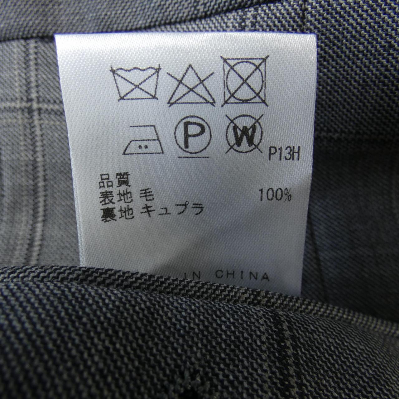 ゴタイリクスリーピーススーツ
