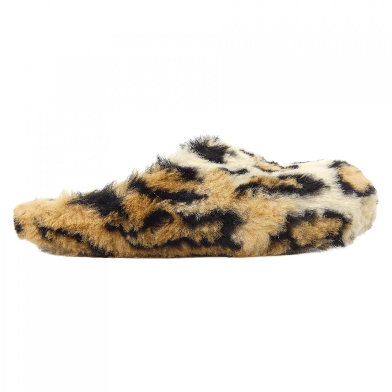 マルニ レザーサンダル