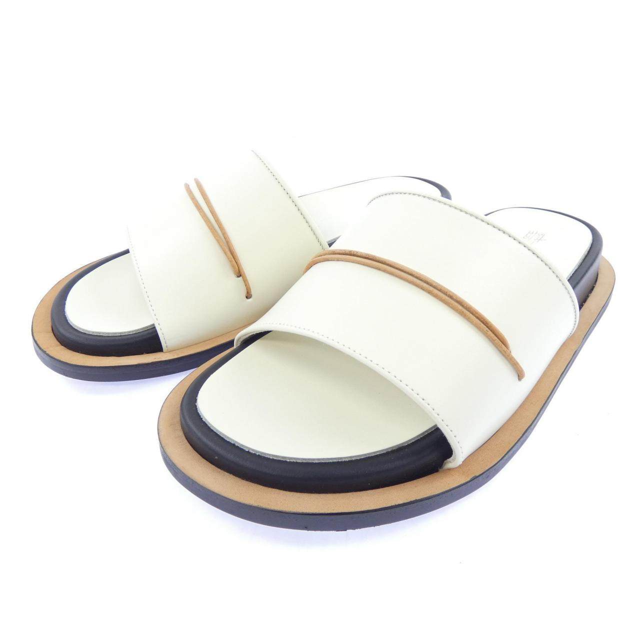 ISHMM レザーサンダル