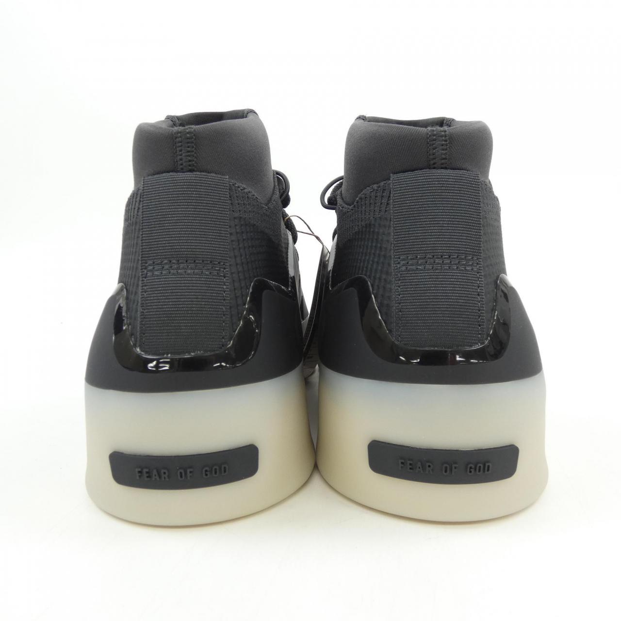 アディダス Fear of God スニーカー