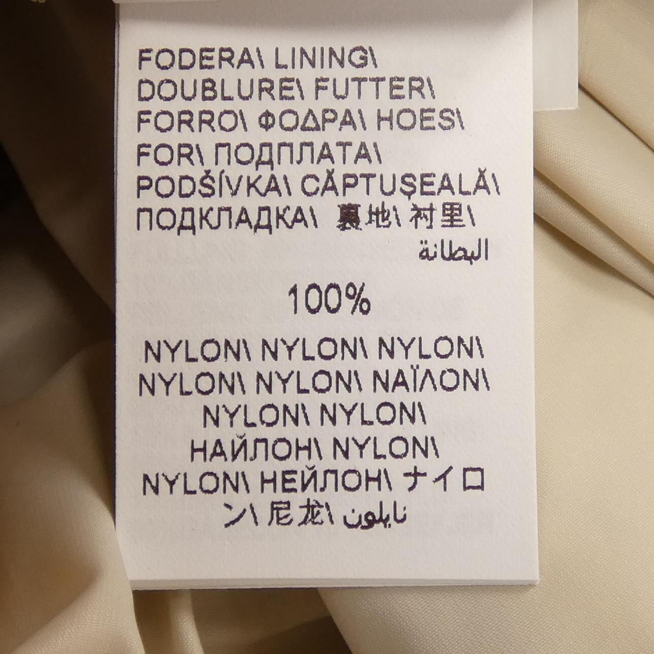 ブルネロクチネリ ダウンベスト