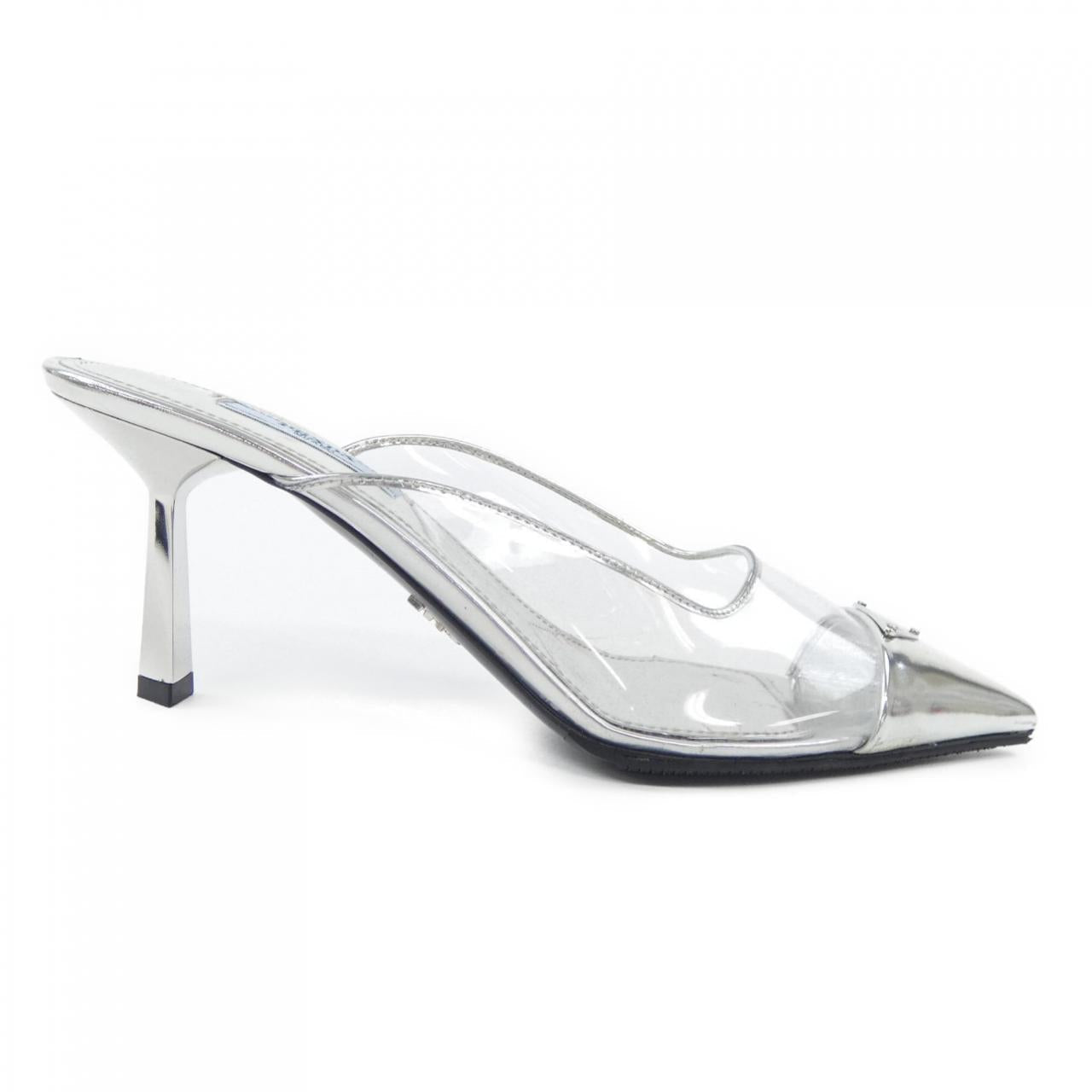 プラダ レザーサンダル