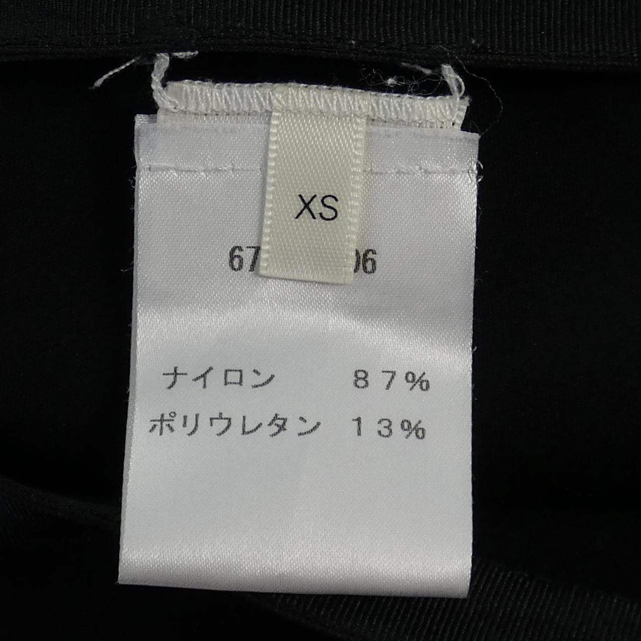 ザロウ スカート