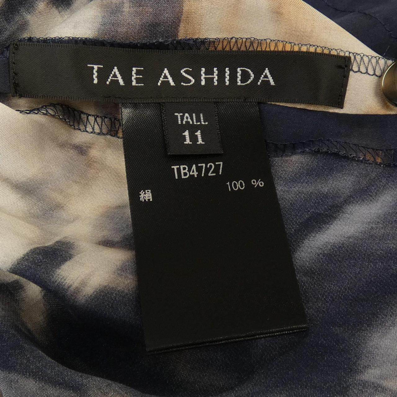 タエアシダ トップス