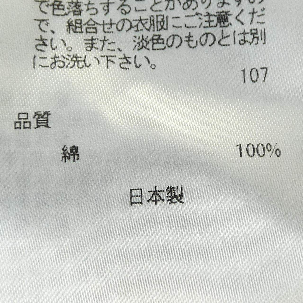 エイトン トップス