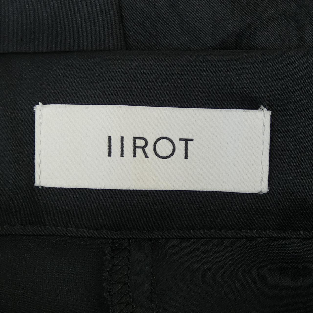 イロット パンツ