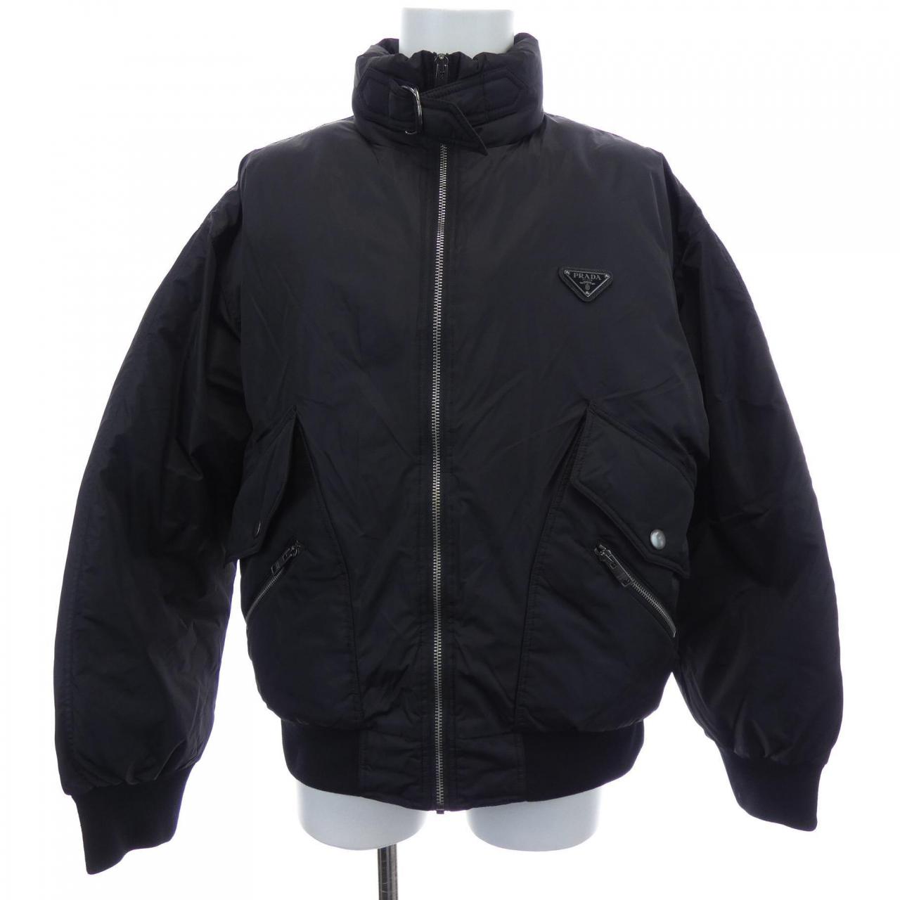 プラダ トライアングルロゴ RE-NYLON ダウンジャケット