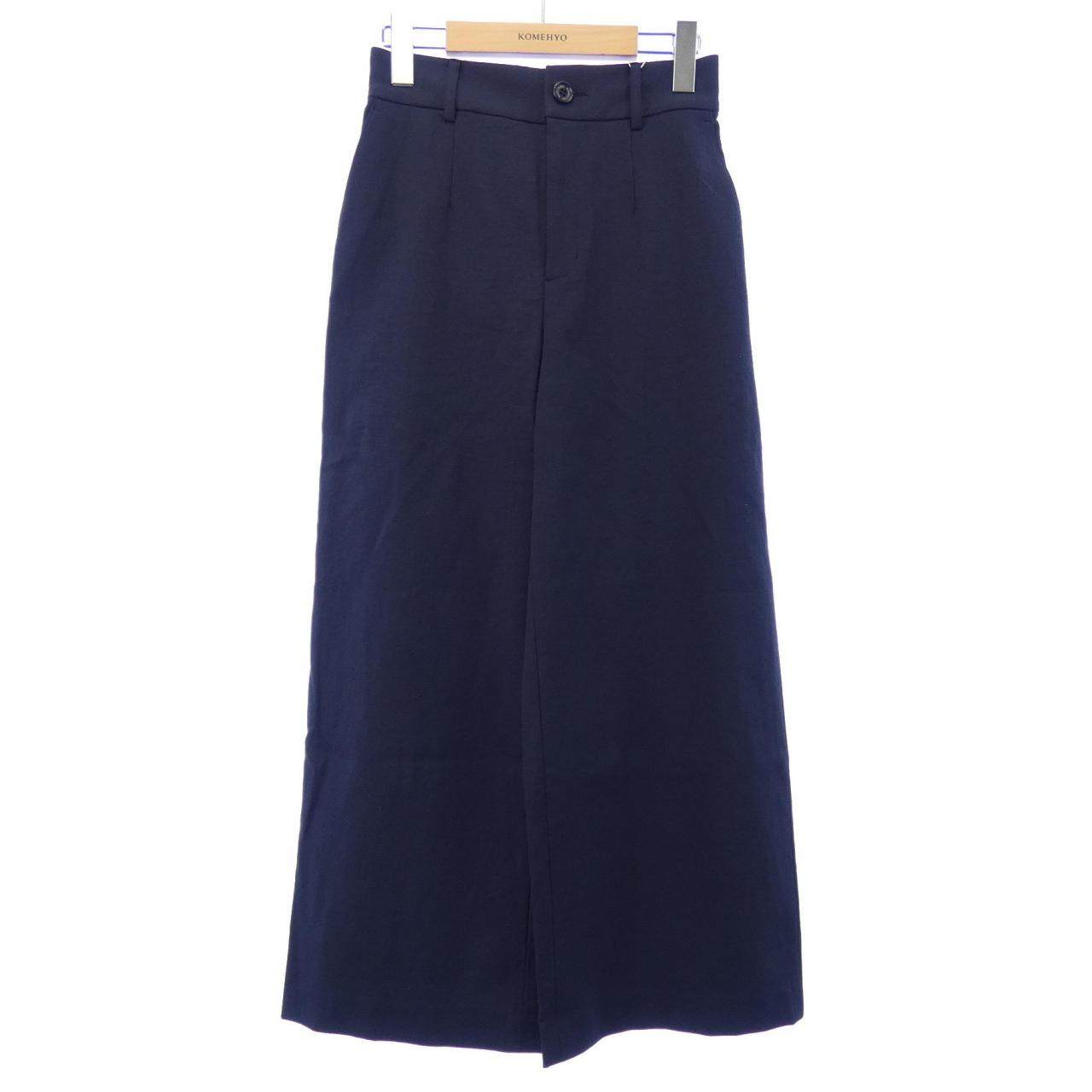 ブルーレーベルクレストブリッジ パンツ