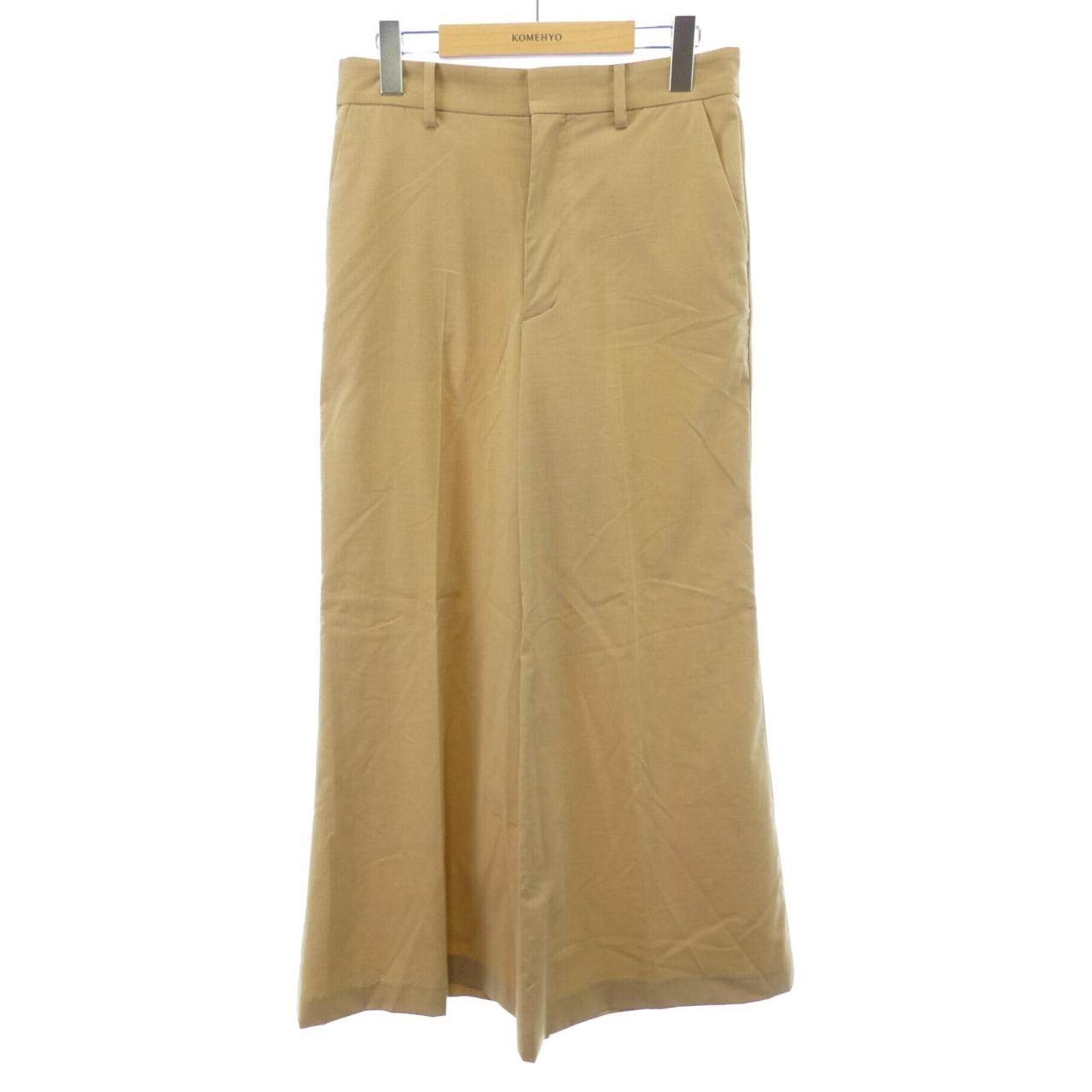 HERITANOVUM パンツ