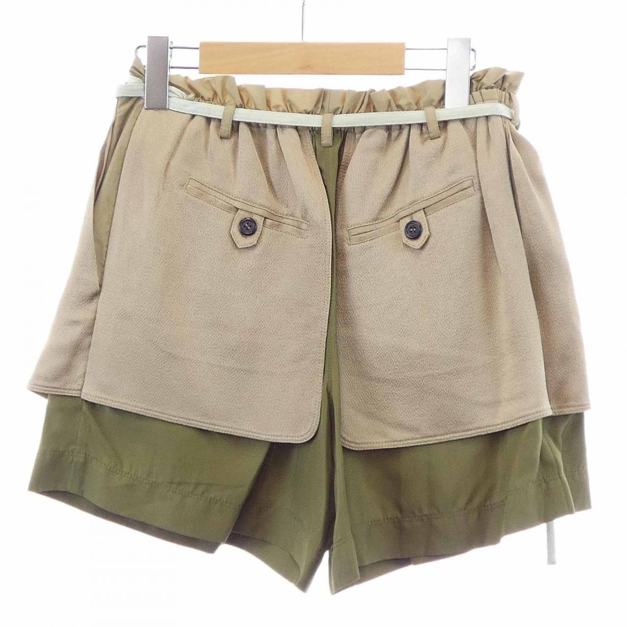 ヴァレンティノ ショートパンツ
