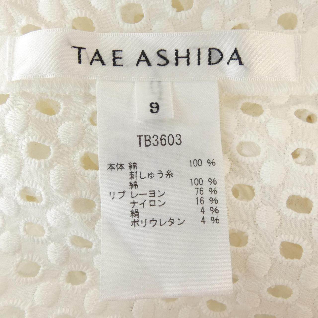 タエアシダ トップス
