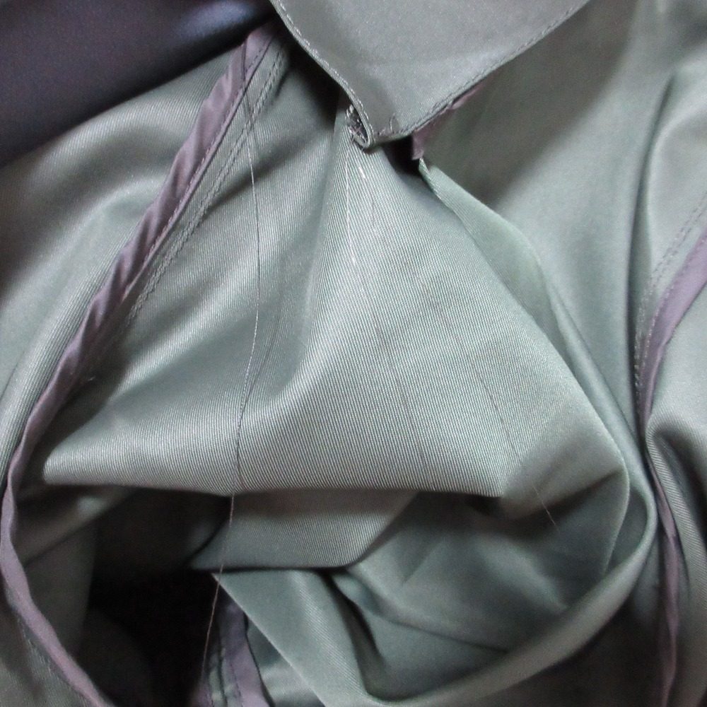 プラダ ナイロン コート