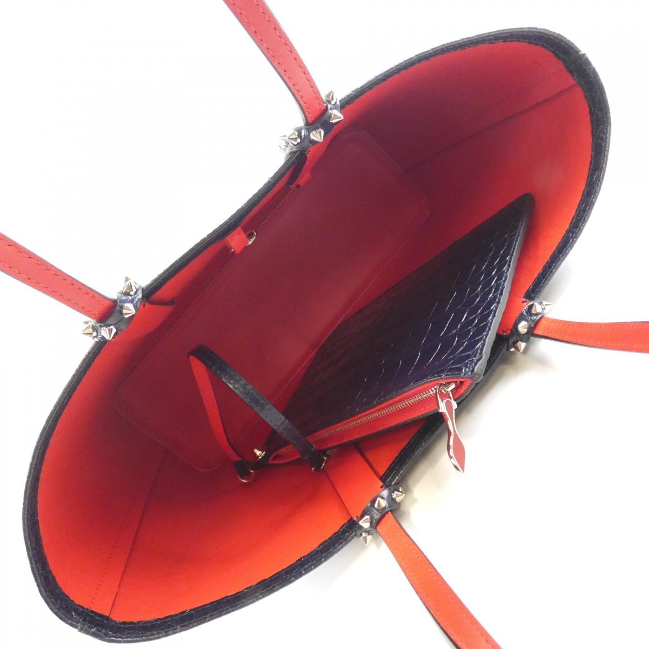 クリスチャン ルブタン カバタ スモール カーフ バッグ