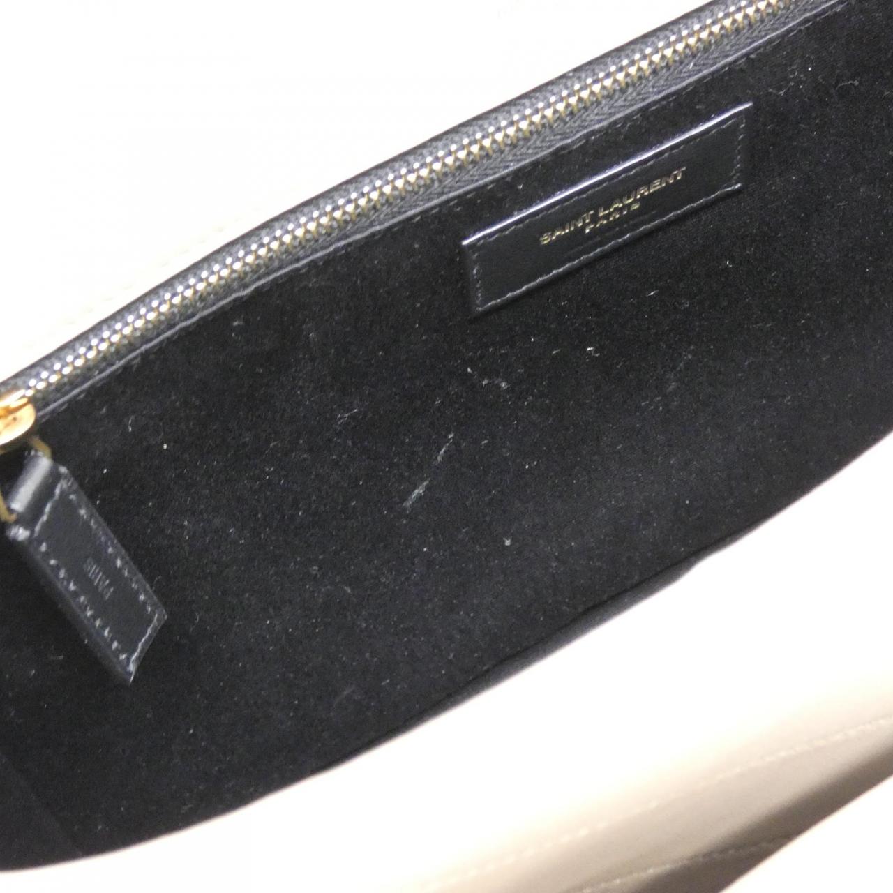 イヴサンローラン ニキミディアム ラム ショルダーバッグ