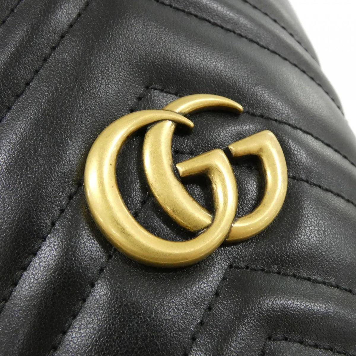グッチ GGマーモント キルティングシェブロンレザーショルダーバッグ