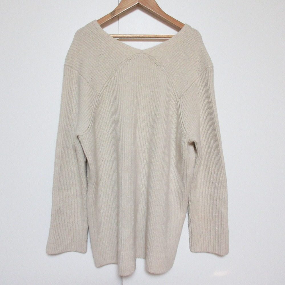 EVERYDAY I LIKE. Lia Vネックニットセーター