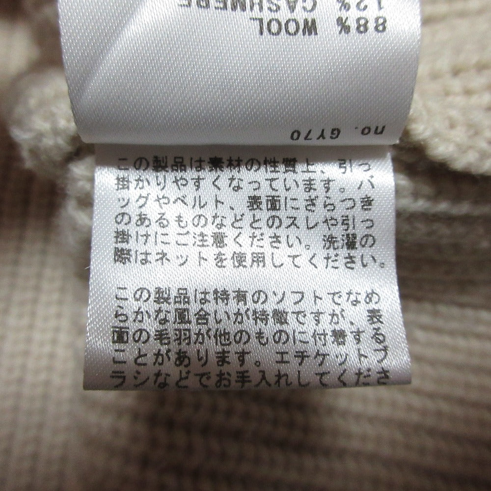 EVERYDAY I LIKE. Lia Vネックニットセーター