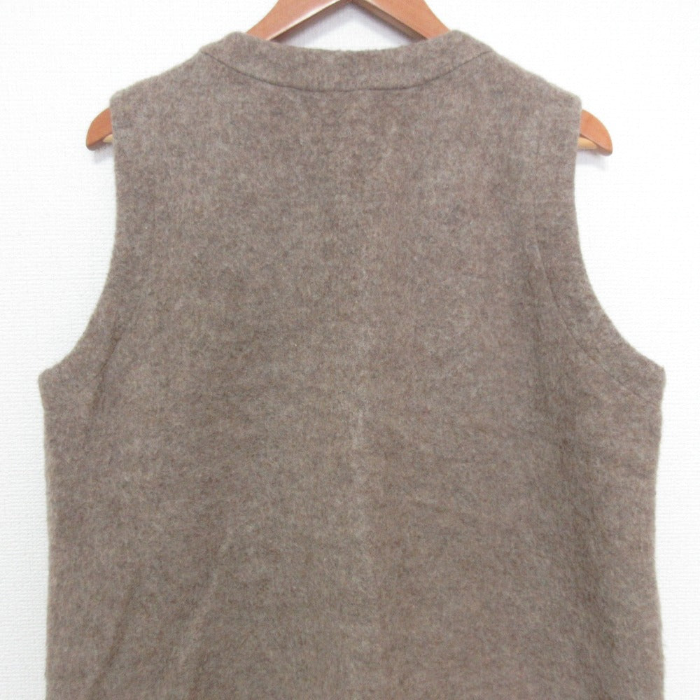 ネストローブ ウールベスト