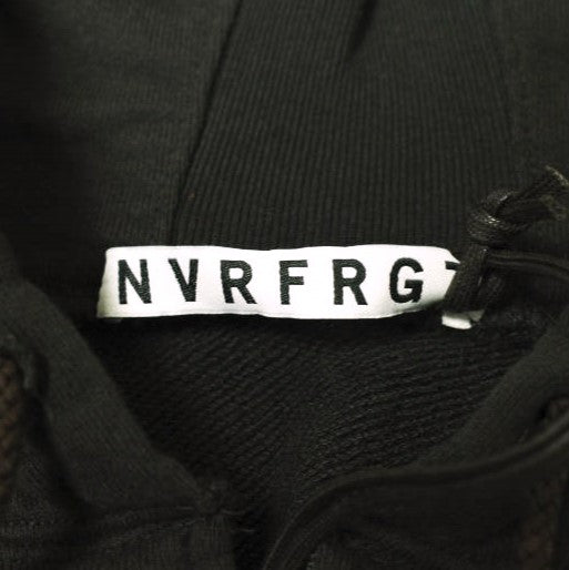 NVRFRGT パネル ジップアップ フーディー オーガニック コットン
