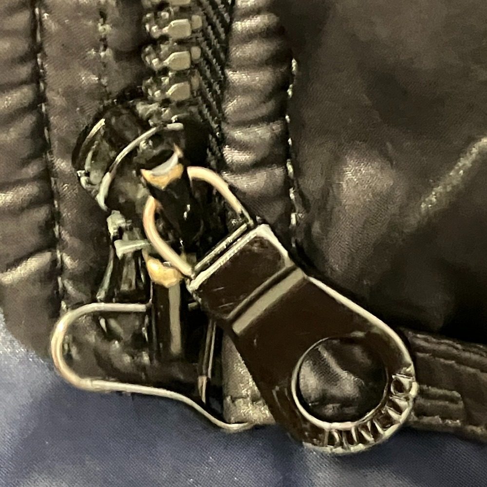デュベティカ ナイロンフーデッドダウンジャケット