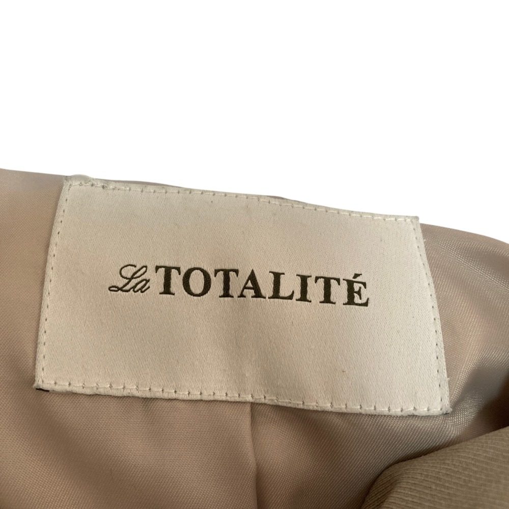 トータリテ フーデッドダウンコート