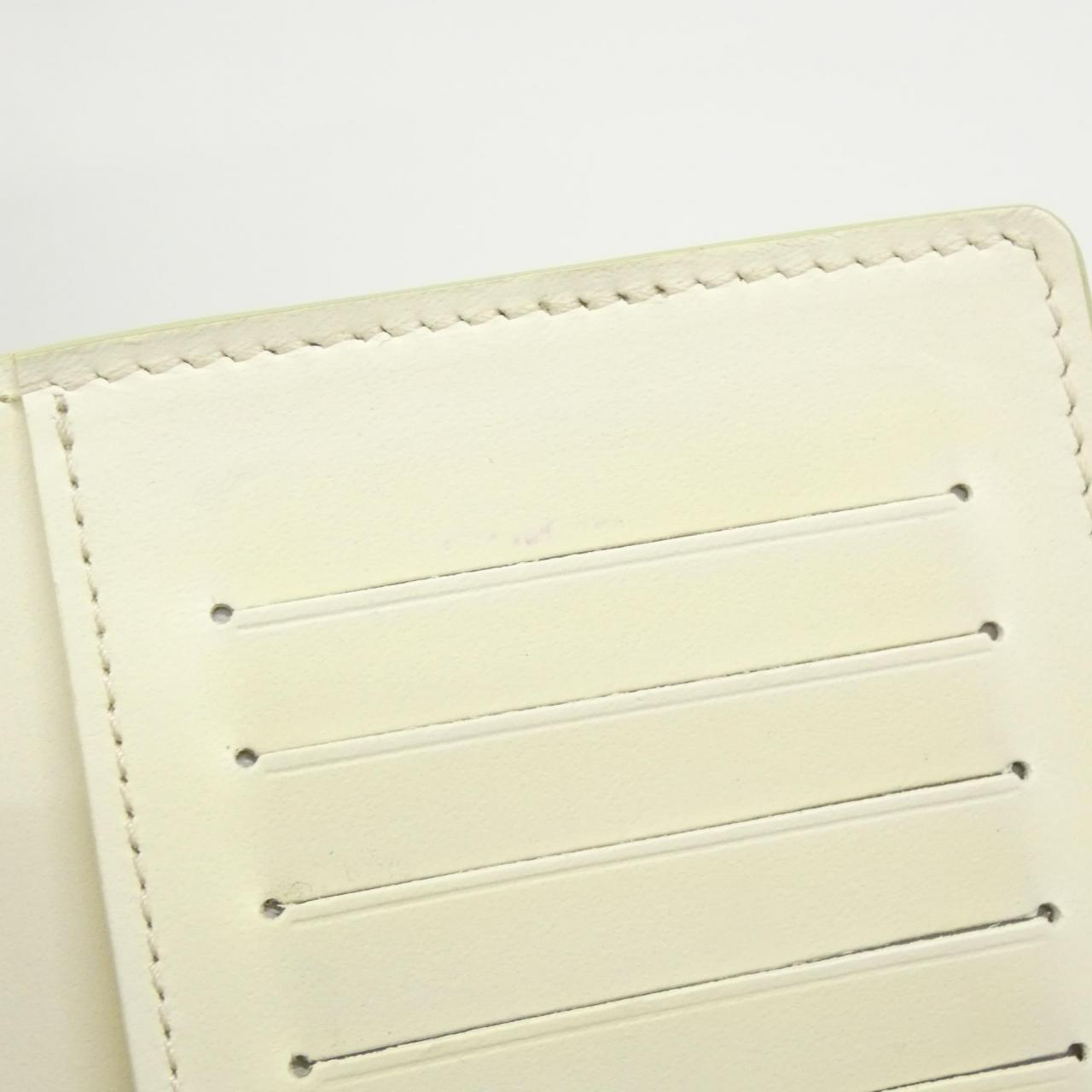 ルイヴィトン LVヴェルティカルウォレット トリヨンカーフ 長財布