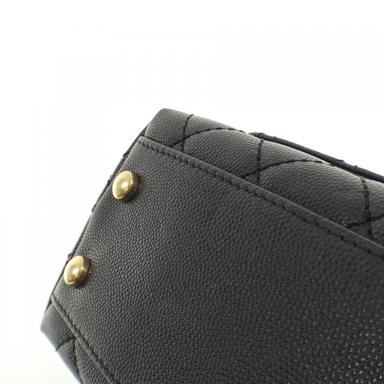 シャネル ココ ハンドル キャビア スキン バッグ