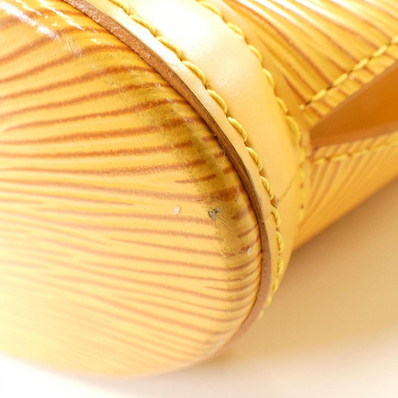 ルイ・ヴィトン エピ サンジャク カーフ バッグ