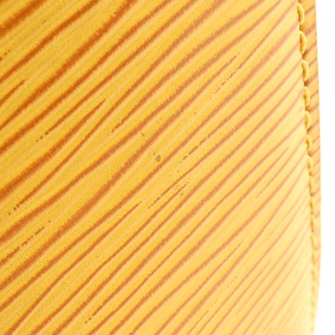 ルイ・ヴィトン エピ サンジャク カーフ バッグ