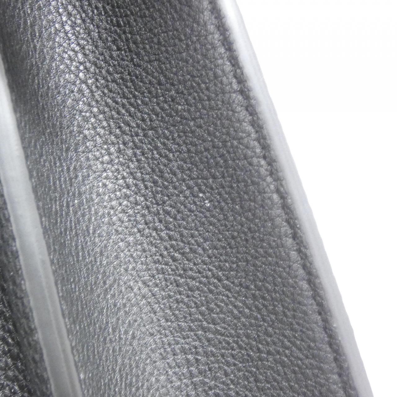 フェンディ ピーカブー アイ シー ユー ミディアム レザー バッグ