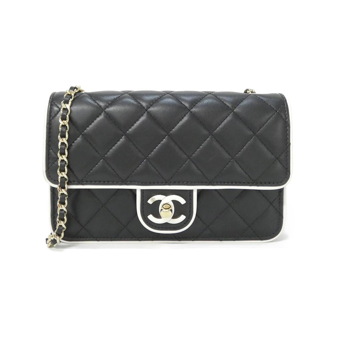 シャネル AS4511 ラムスキン チェーン ウォレット