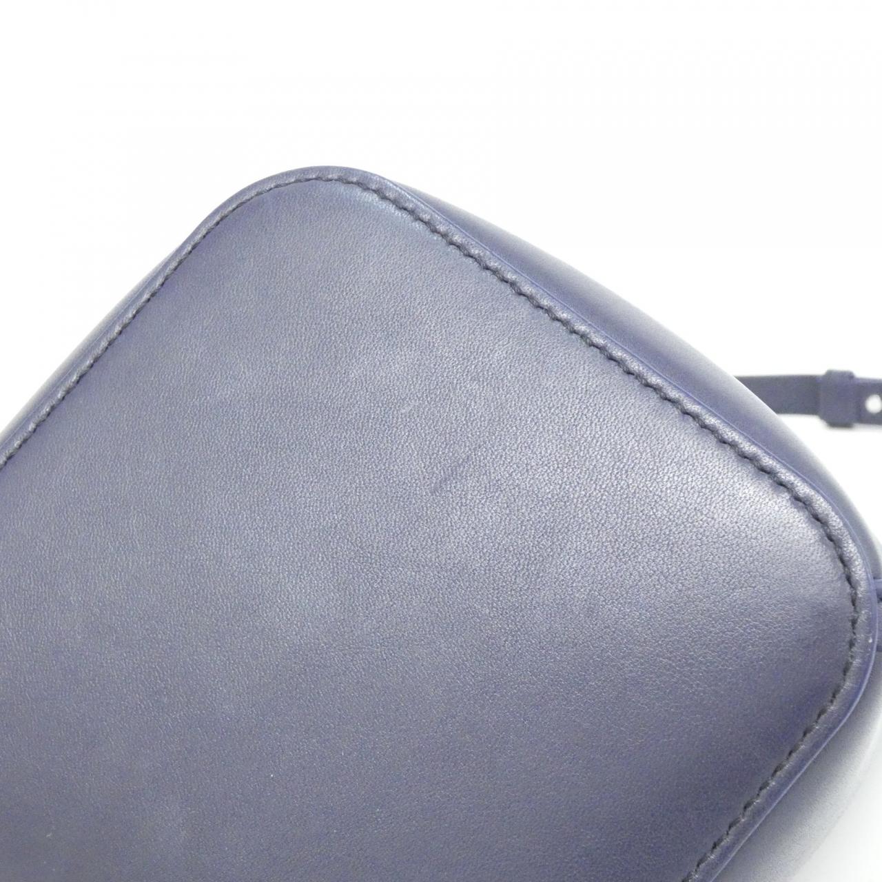 ロエベ ペブルバケットミニ カーフ ショルダーバッグ