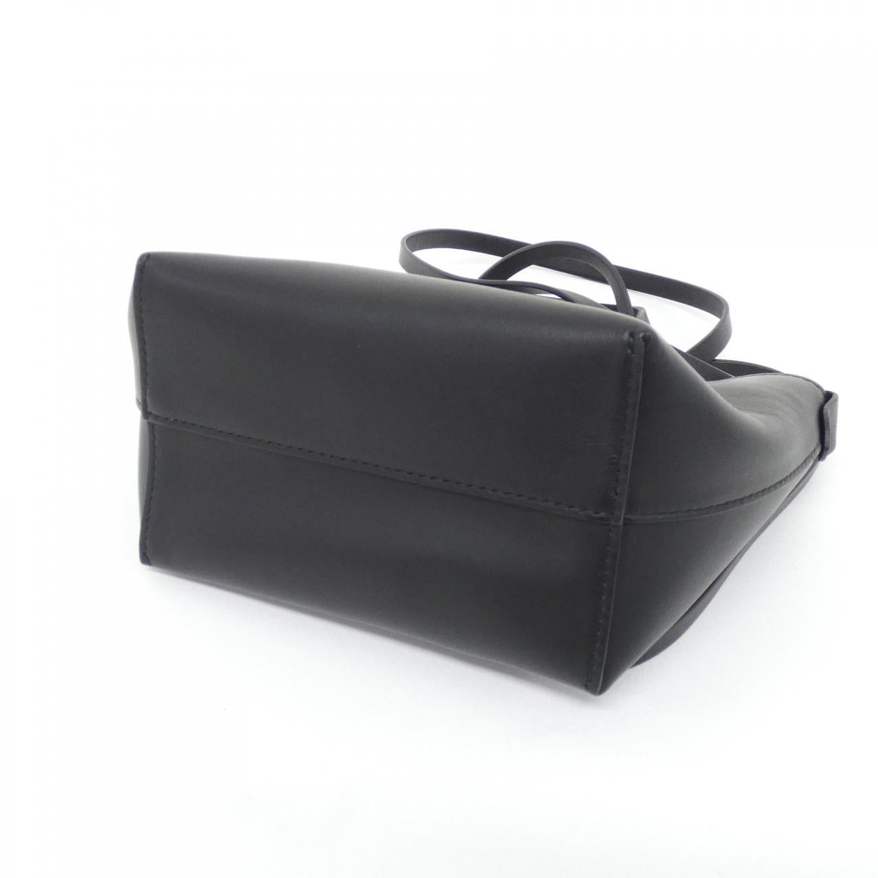 フェンディ BAG BUGS ロール ミニ カーフ ショルダーバッグ