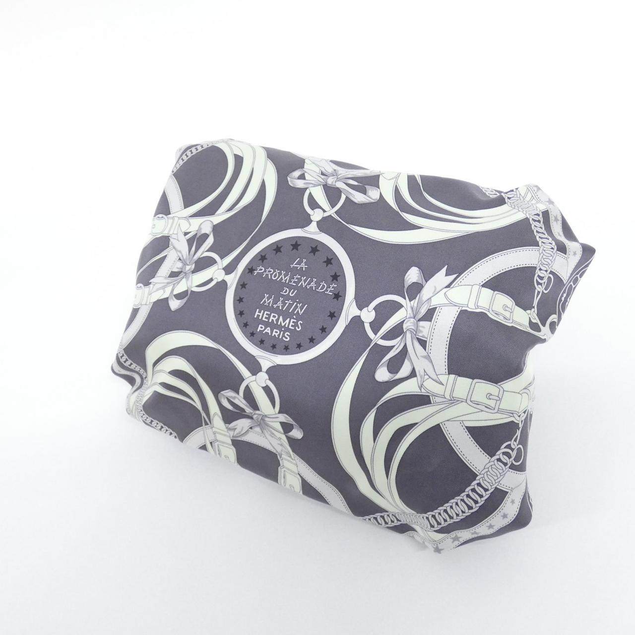 エルメス LA PROMENADE DU MAIN BANDANA ヴァッシュハンター シルク ハンドバッグ