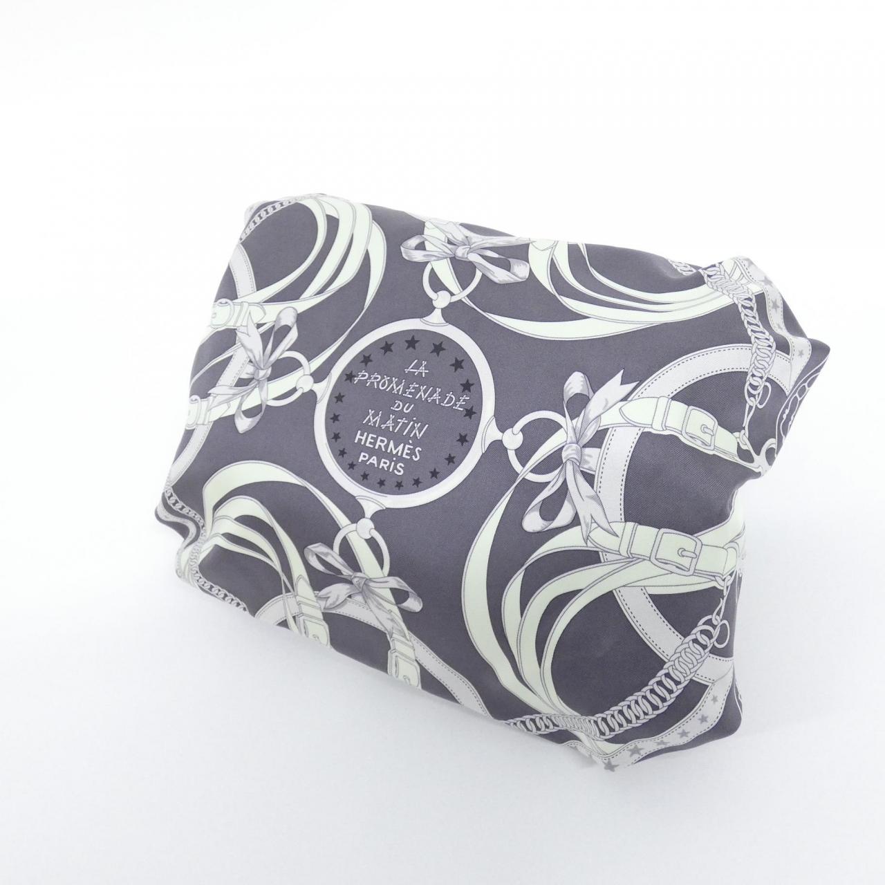 エルメス LA PROMENADE DU MAIN BANDANA ヴァッシュハンター シルク ハンドバッグ
